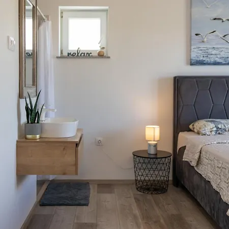 Holiday home Hana Medulin