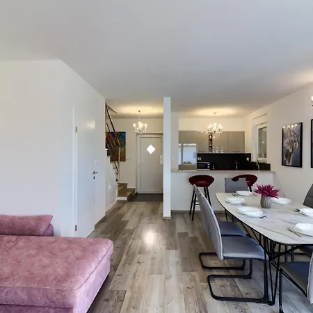 Hana Holiday home Medulin